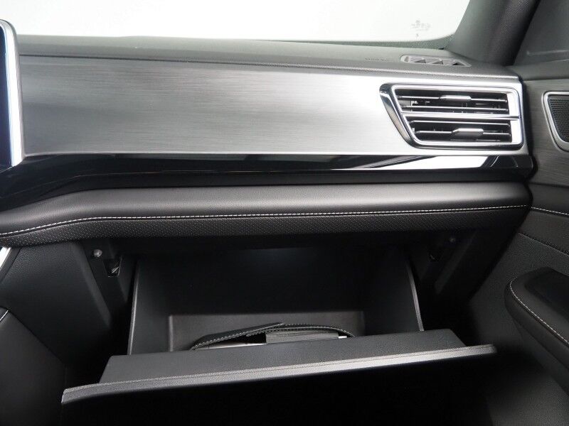 2024 Volkswagen Atlas Cross Sport 2.0T SE w/Technology *ADAPTIVE CRUISE, DIGITAL COCKPIT, SAFETY ALERTS, BACKUP-CAMERA, CLIMATE SEATS, HEATED STEERING, POWER LIFTGATE, REMOTE START, 20 INCH ALLOYS, APPLE CARPLAY Round Rock TX