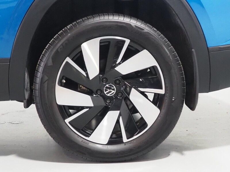 2024 Volkswagen Atlas Cross Sport 2.0T SE w/Technology *ADAPTIVE CRUISE, DIGITAL COCKPIT, SAFETY ALERTS, BACKUP-CAMERA, CLIMATE SEATS, HEATED STEERING, POWER LIFTGATE, REMOTE START, 20 INCH ALLOYS, APPLE CARPLAY Round Rock TX