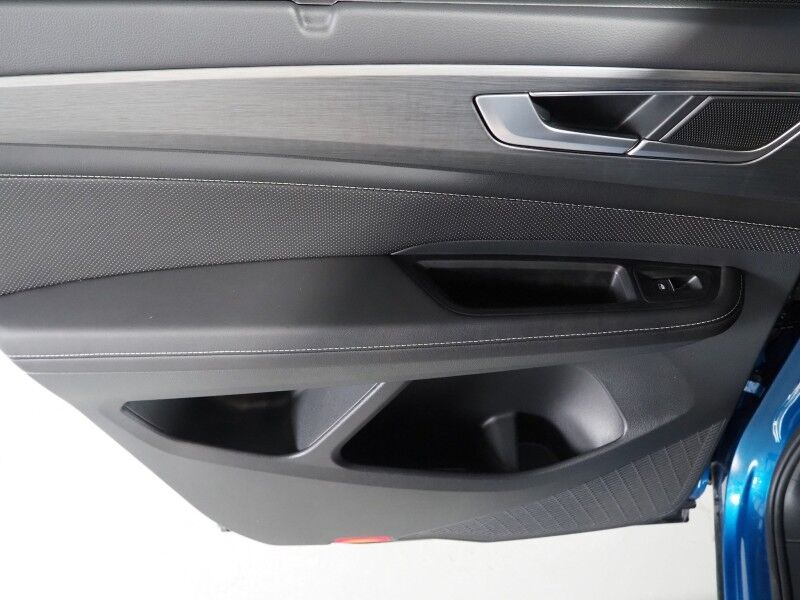 2024 Volkswagen Atlas Cross Sport 2.0T SE w/Technology *ADAPTIVE CRUISE, DIGITAL COCKPIT, SAFETY ALERTS, BACKUP-CAMERA, CLIMATE SEATS, HEATED STEERING, POWER LIFTGATE, REMOTE START, 20 INCH ALLOYS, APPLE CARPLAY Round Rock TX