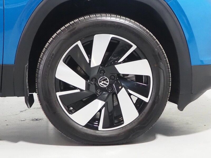 2024 Volkswagen Atlas Cross Sport 2.0T SE w/Technology *ADAPTIVE CRUISE, DIGITAL COCKPIT, SAFETY ALERTS, BACKUP-CAMERA, CLIMATE SEATS, HEATED STEERING, POWER LIFTGATE, REMOTE START, 20 INCH ALLOYS, APPLE CARPLAY Round Rock TX