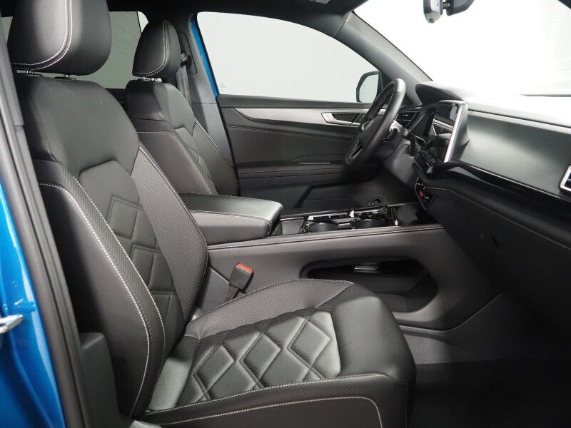 2024 Volkswagen Atlas Cross Sport 2.0T SE w/Technology *ADAPTIVE CRUISE, DIGITAL COCKPIT, SAFETY ALERTS, BACKUP-CAMERA, CLIMATE SEATS, HEATED STEERING, POWER LIFTGATE, REMOTE START, 20 INCH ALLOYS, APPLE CARPLAY Round Rock TX