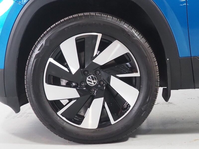 2024 Volkswagen Atlas Cross Sport 2.0T SE w/Technology *ADAPTIVE CRUISE, DIGITAL COCKPIT, SAFETY ALERTS, BACKUP-CAMERA, CLIMATE SEATS, HEATED STEERING, POWER LIFTGATE, REMOTE START, 20 INCH ALLOYS, APPLE CARPLAY Round Rock TX