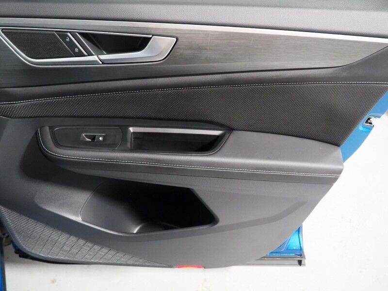 2024 Volkswagen Atlas Cross Sport 2.0T SE w/Technology *ADAPTIVE CRUISE, DIGITAL COCKPIT, SAFETY ALERTS, BACKUP-CAMERA, CLIMATE SEATS, HEATED STEERING, POWER LIFTGATE, REMOTE START, 20 INCH ALLOYS, APPLE CARPLAY Round Rock TX