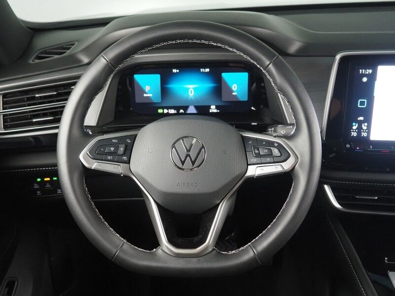 2024 Volkswagen Atlas Cross Sport 2.0T SE w/Technology *ADAPTIVE CRUISE, DIGITAL COCKPIT, SAFETY ALERTS, BACKUP-CAMERA, CLIMATE SEATS, HEATED STEERING, POWER LIFTGATE, REMOTE START, 20 INCH ALLOYS, APPLE CARPLAY Round Rock TX