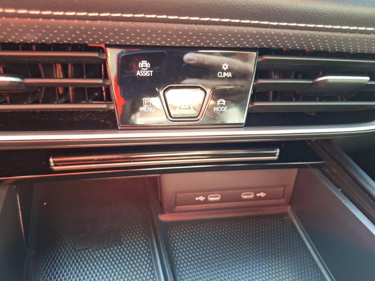 2024 Volkswagen Atlas Cross Sport 2.0T SE w/Technology Hurst TX