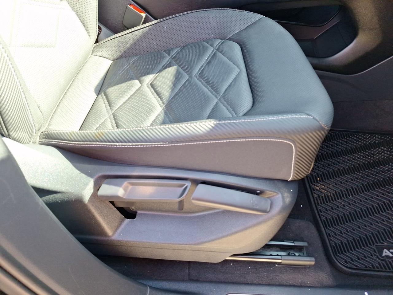 2024 Volkswagen Atlas Cross Sport 2.0T SE w/Technology Hurst TX