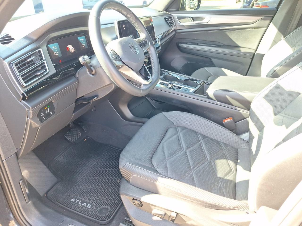 2024 Volkswagen Atlas Cross Sport 2.0T SE w/Technology Hurst TX