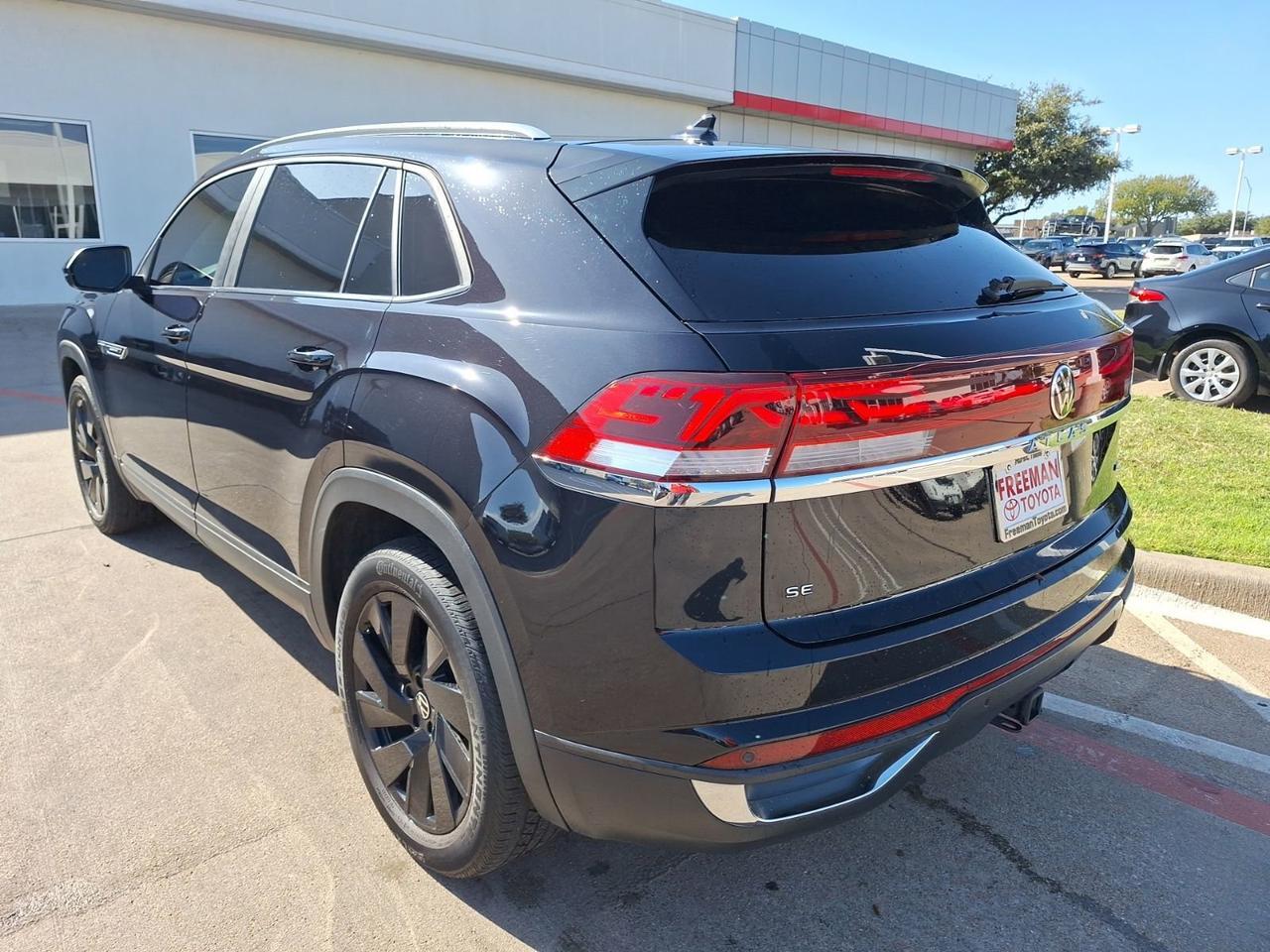 2024 Volkswagen Atlas Cross Sport 2.0T SE w/Technology Hurst TX