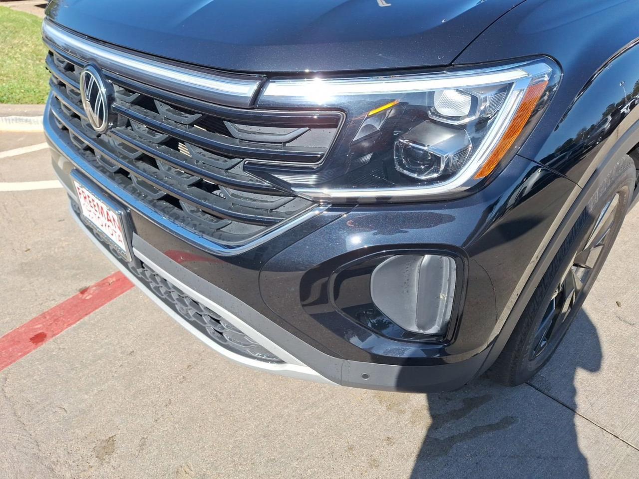 2024 Volkswagen Atlas Cross Sport 2.0T SE w/Technology Hurst TX