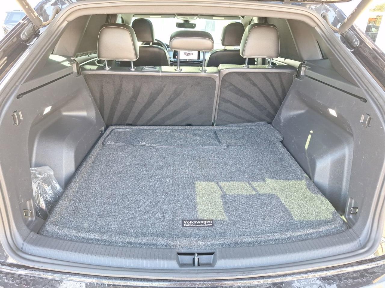 2024 Volkswagen Atlas Cross Sport 2.0T SE w/Technology Hurst TX