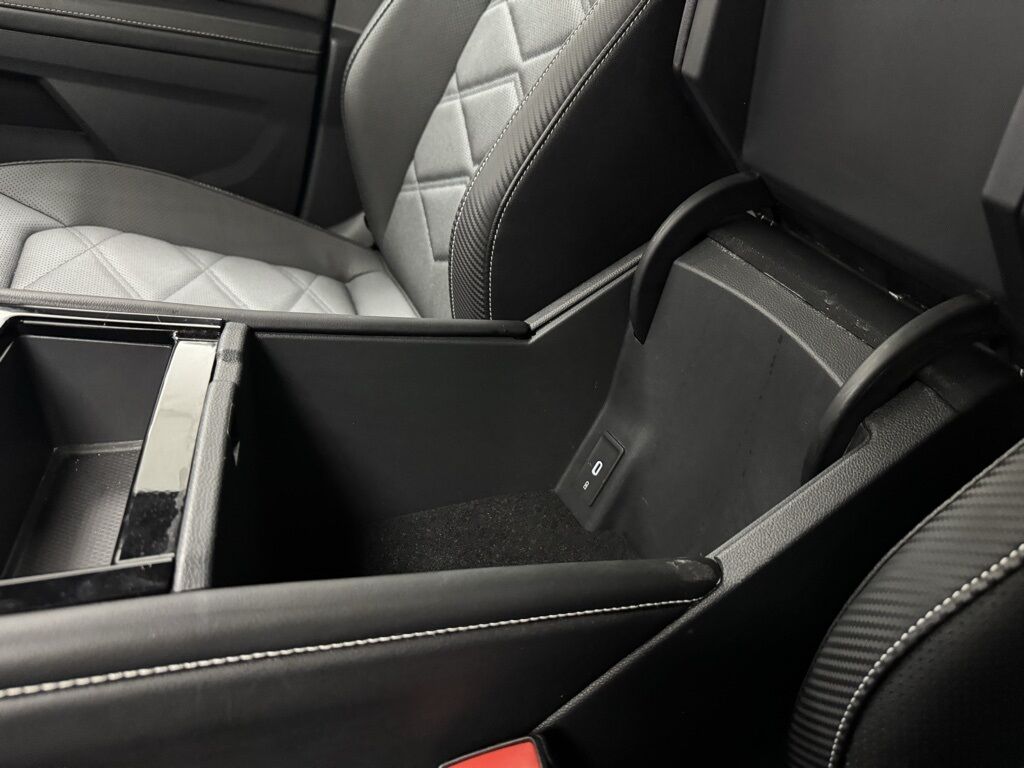 2024 Volkswagen Atlas Cross Sport 2.0T SE w/Technology Highlands Ranch CO