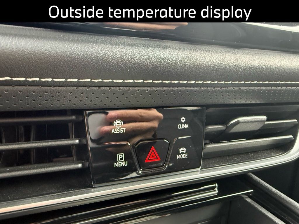 2024 Volkswagen Atlas Cross Sport 2.0T SE w/Technology San Clemente CA