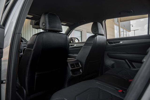 2024 Volkswagen Atlas Cross Sport 2.0T SE w/Technology  Selma TX