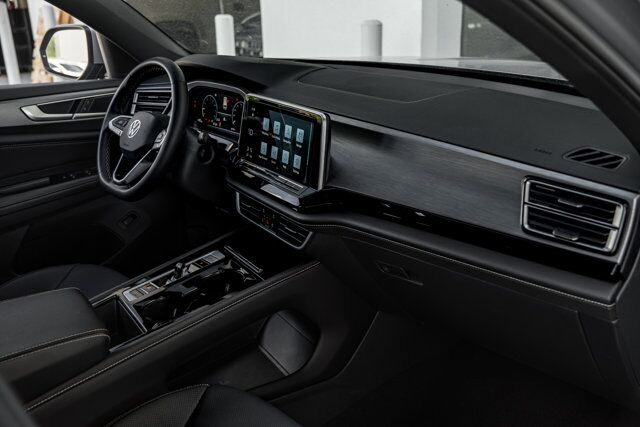 2024 Volkswagen Atlas Cross Sport 2.0T SE w/Technology  Selma TX