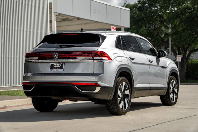 2024 Volkswagen Atlas Cross Sport 2.0T SE w/Technology  Selma TX