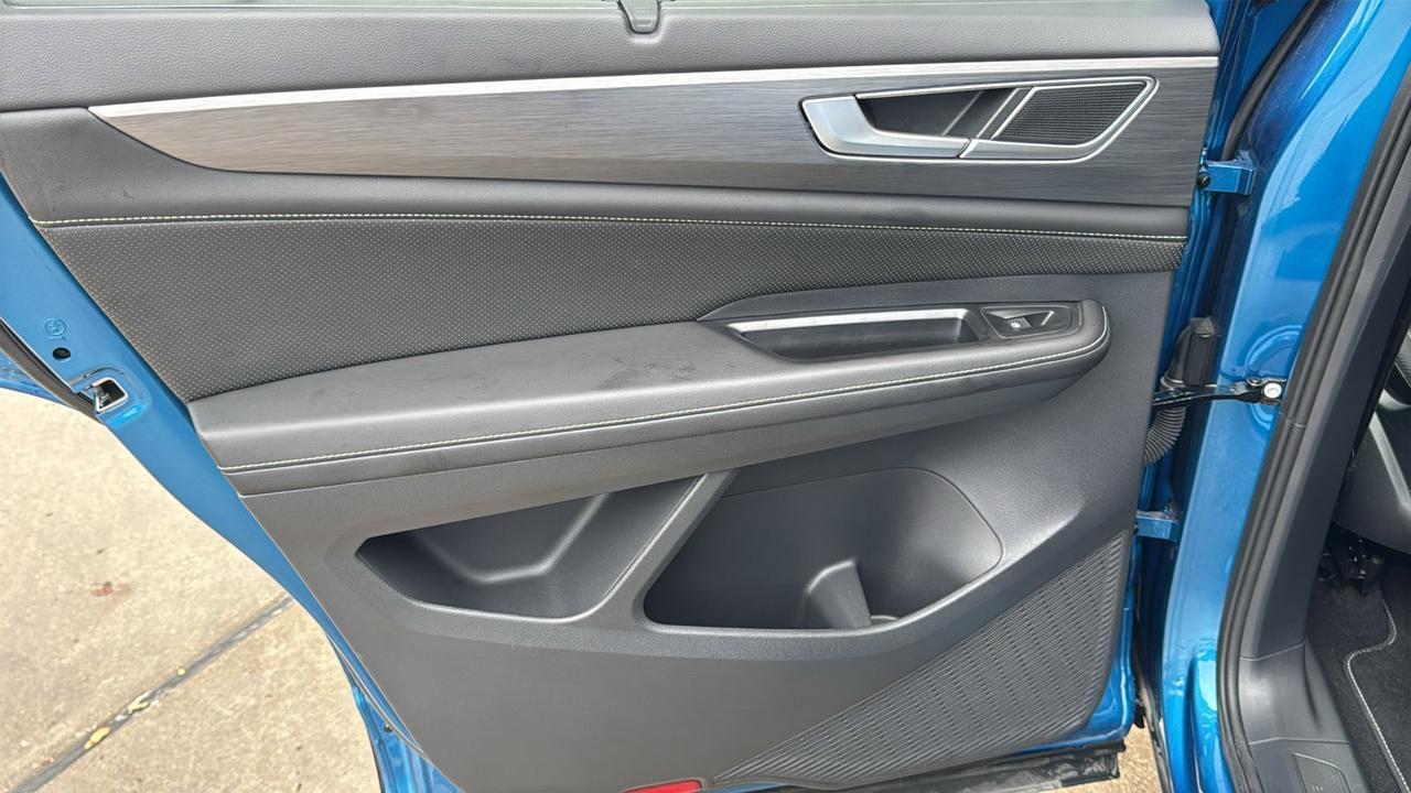 2024 Volkswagen Atlas Cross Sport 2.0T SE w/Technology  Selma TX