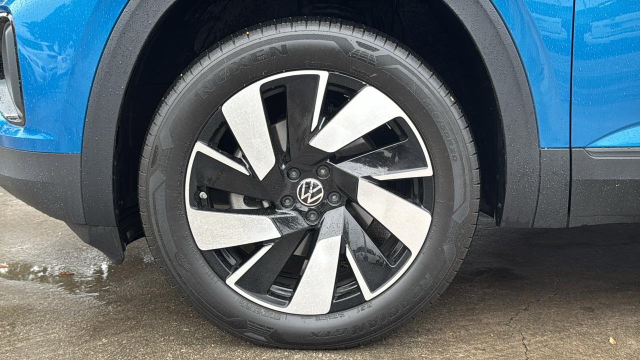 2024 Volkswagen Atlas Cross Sport 2.0T SE w/Technology  Selma TX