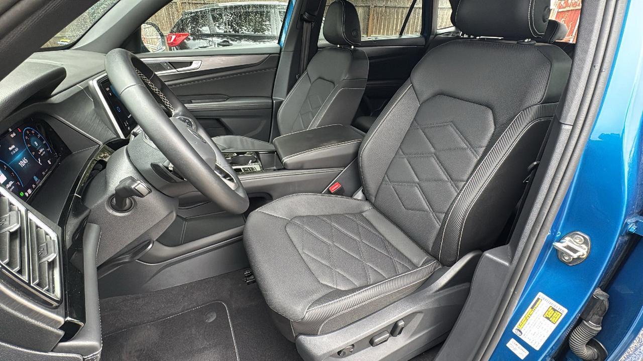 2024 Volkswagen Atlas Cross Sport 2.0T SE w/Technology  Selma TX