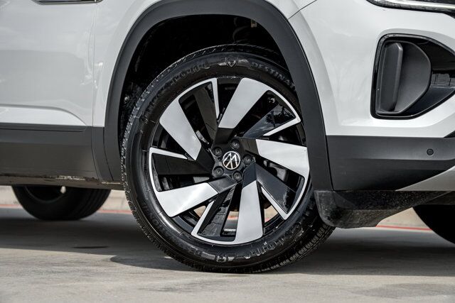 2024 Volkswagen Atlas Cross Sport 2.0T SE w/Technology  Selma TX