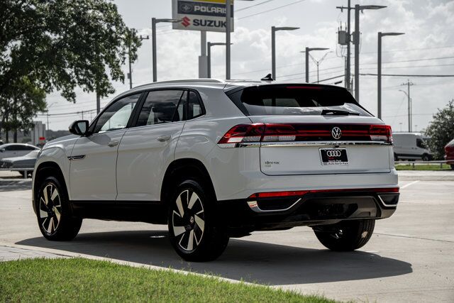2024 Volkswagen Atlas Cross Sport 2.0T SE w/Technology  Selma TX