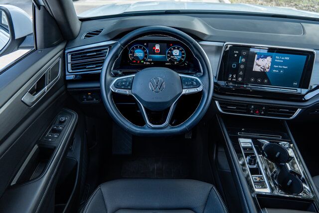 2024 Volkswagen Atlas Cross Sport 2.0T SE w/Technology  Selma TX