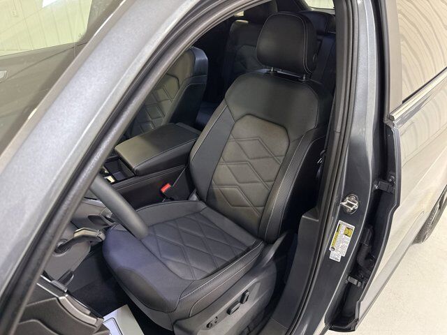 2024 Volkswagen Atlas Cross Sport 2.0T SE w/Technology San Antonio TX