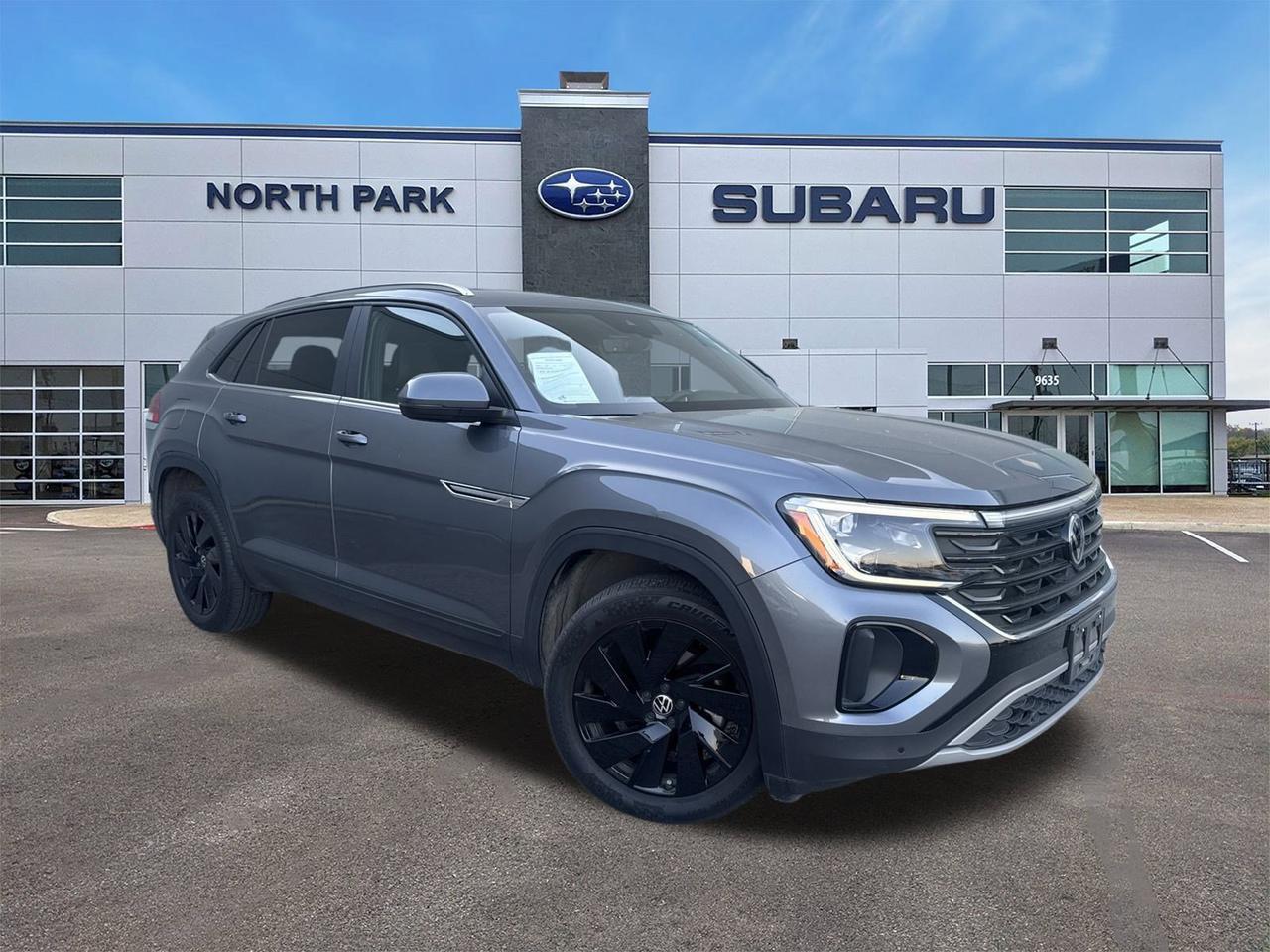 2024 Volkswagen Atlas Cross Sport 2.0T SE w/Technology