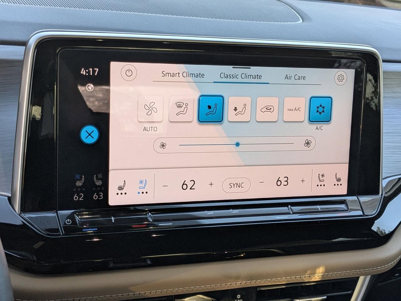 2024 Volkswagen Atlas Cross Sport 2.0T SE w/Technology San Antonio TX