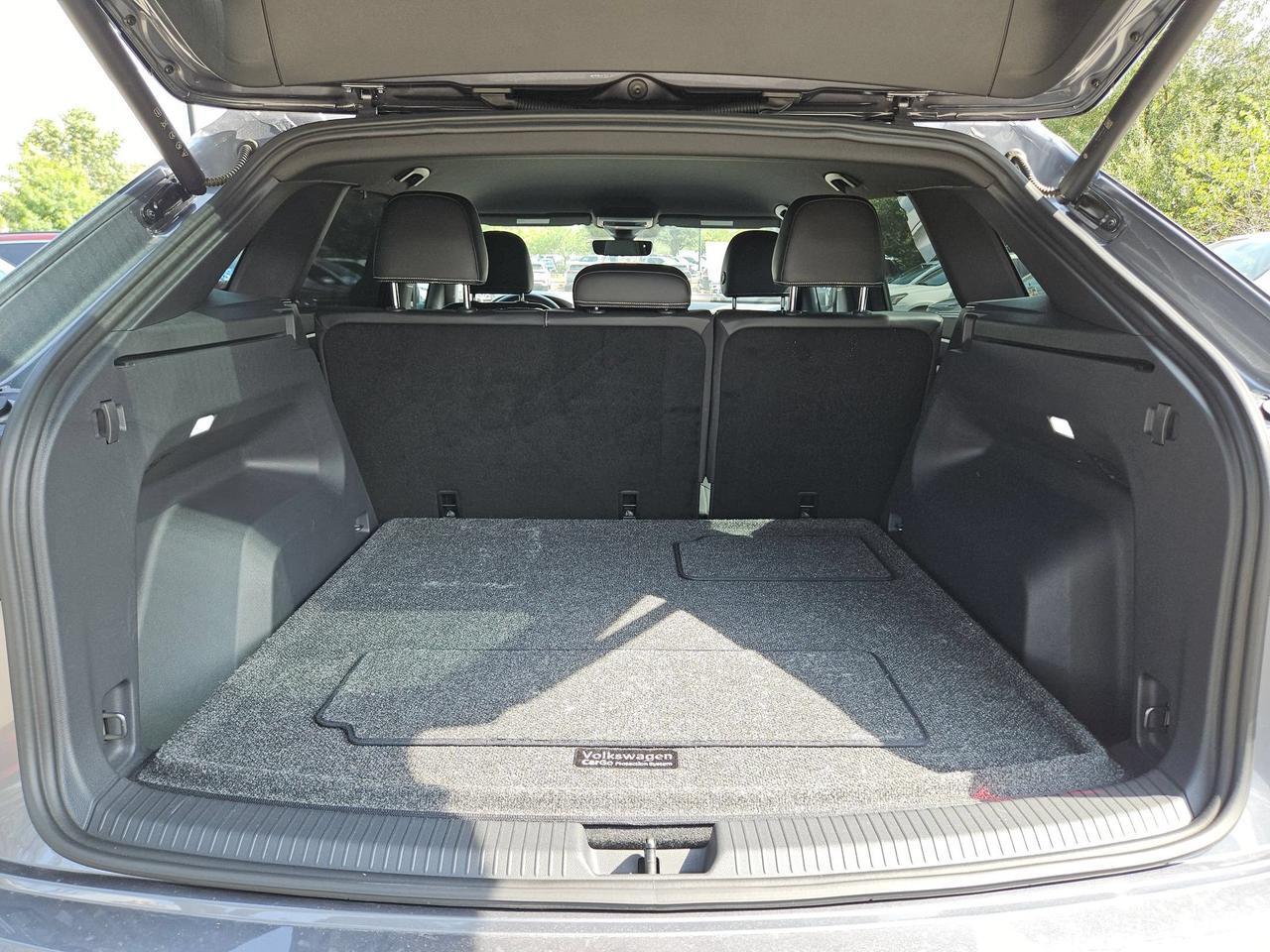 2024 Volkswagen Atlas Cross Sport 2.0T SE w/Technology San Antonio TX