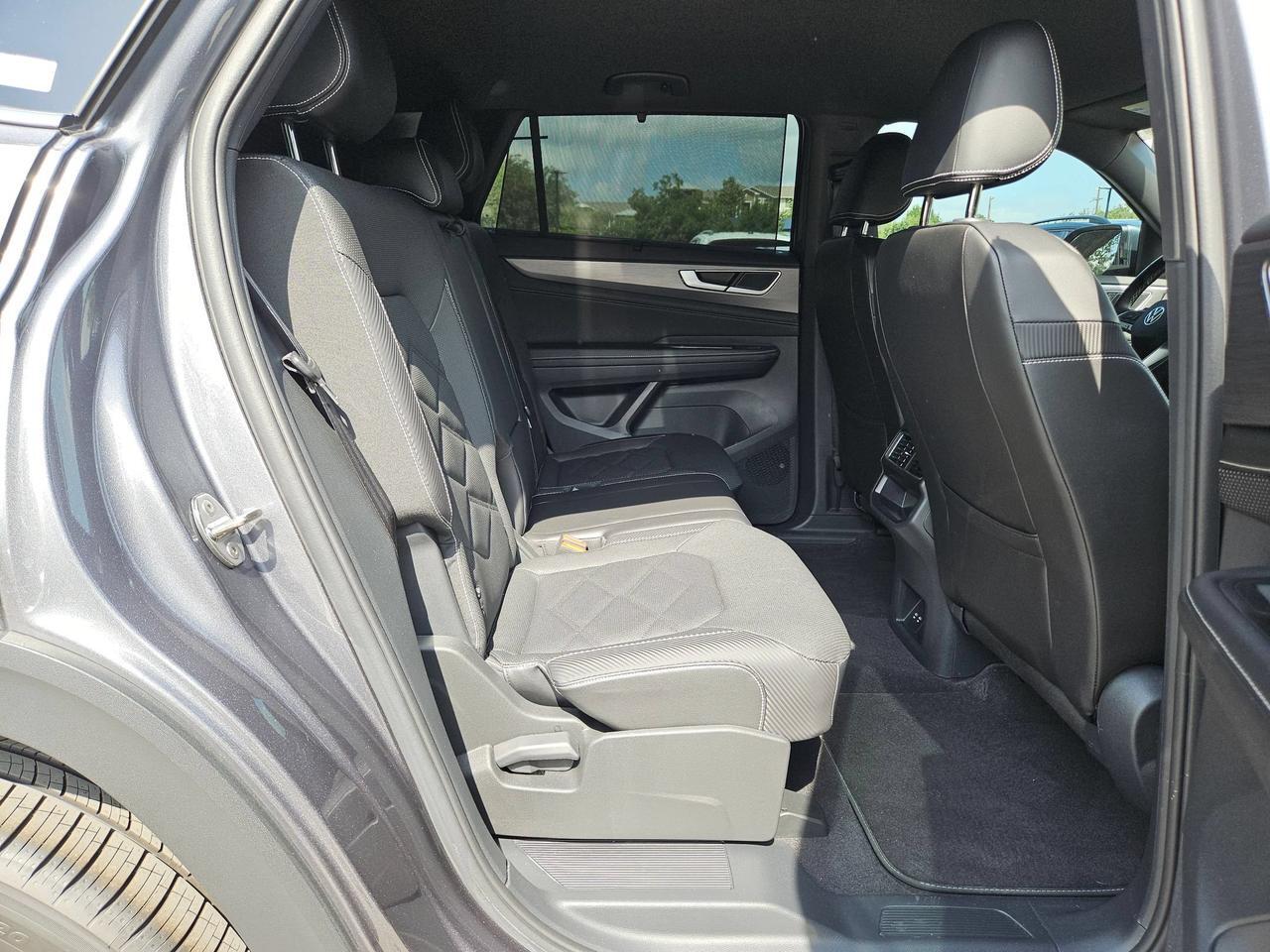 2024 Volkswagen Atlas Cross Sport 2.0T SE w/Technology San Antonio TX