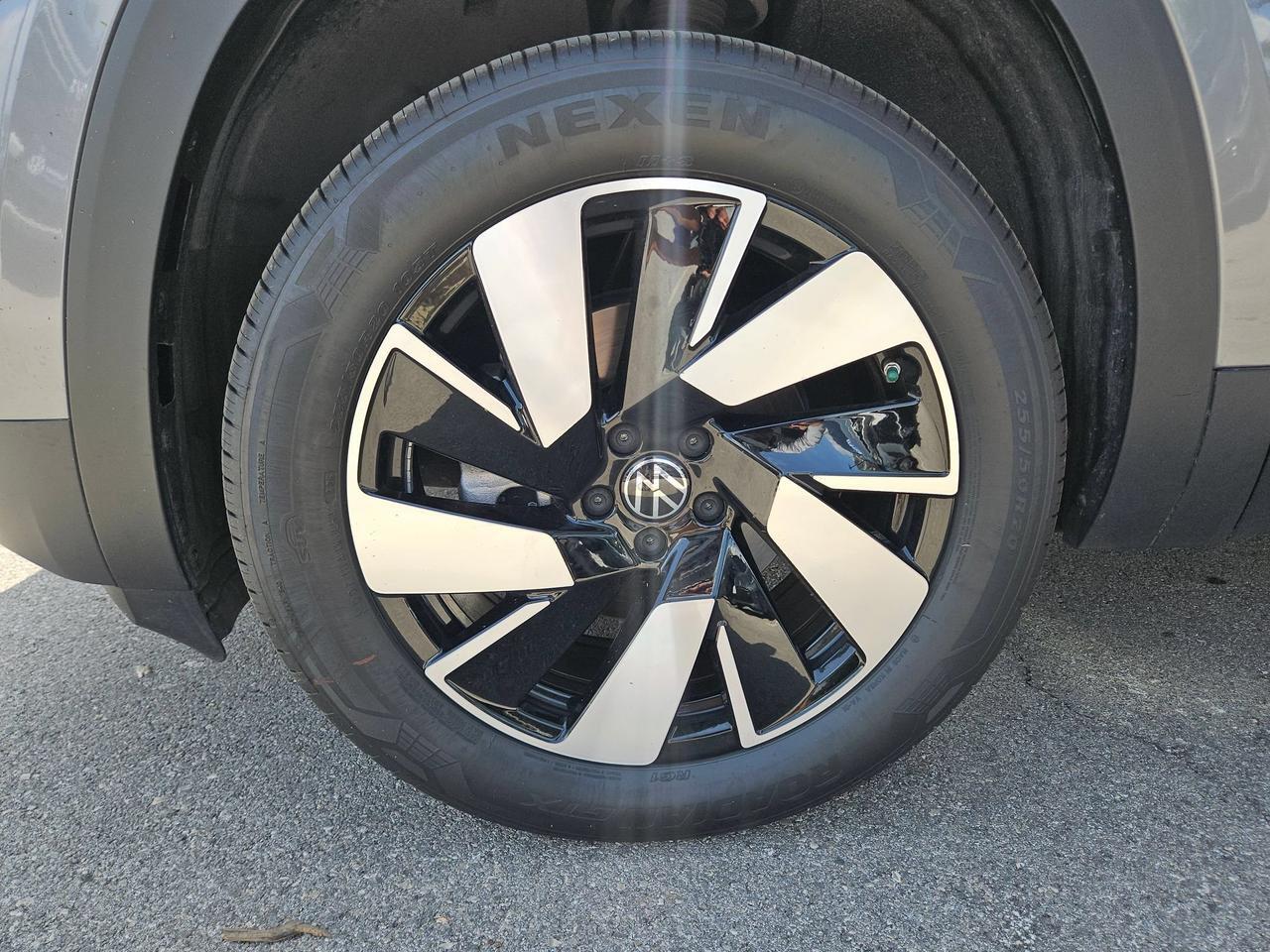 2024 Volkswagen Atlas Cross Sport 2.0T SE w/Technology San Antonio TX