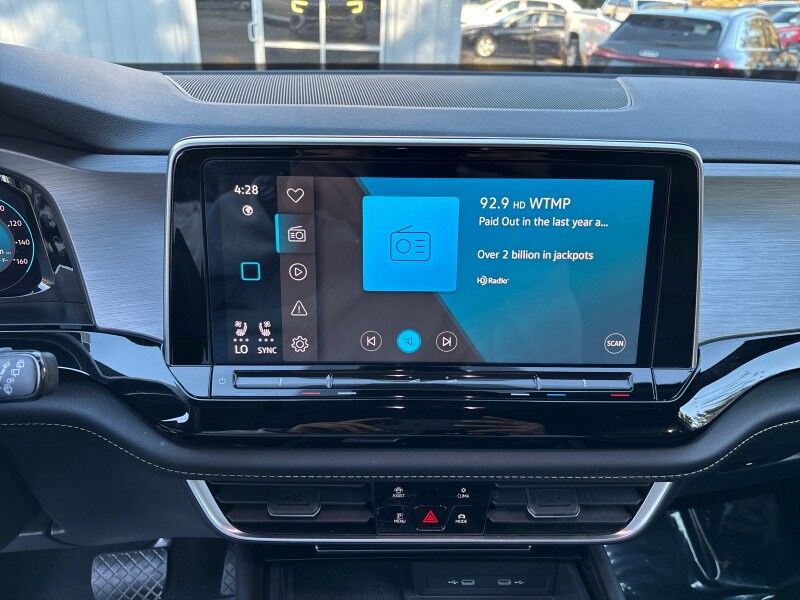 2024 Volkswagen Atlas Cross Sport 2.0T SE w/Technology Seffner FL