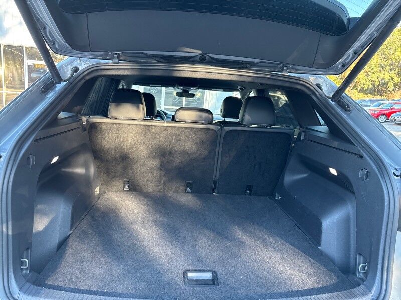 2024 Volkswagen Atlas Cross Sport 2.0T SE w/Technology Seffner FL