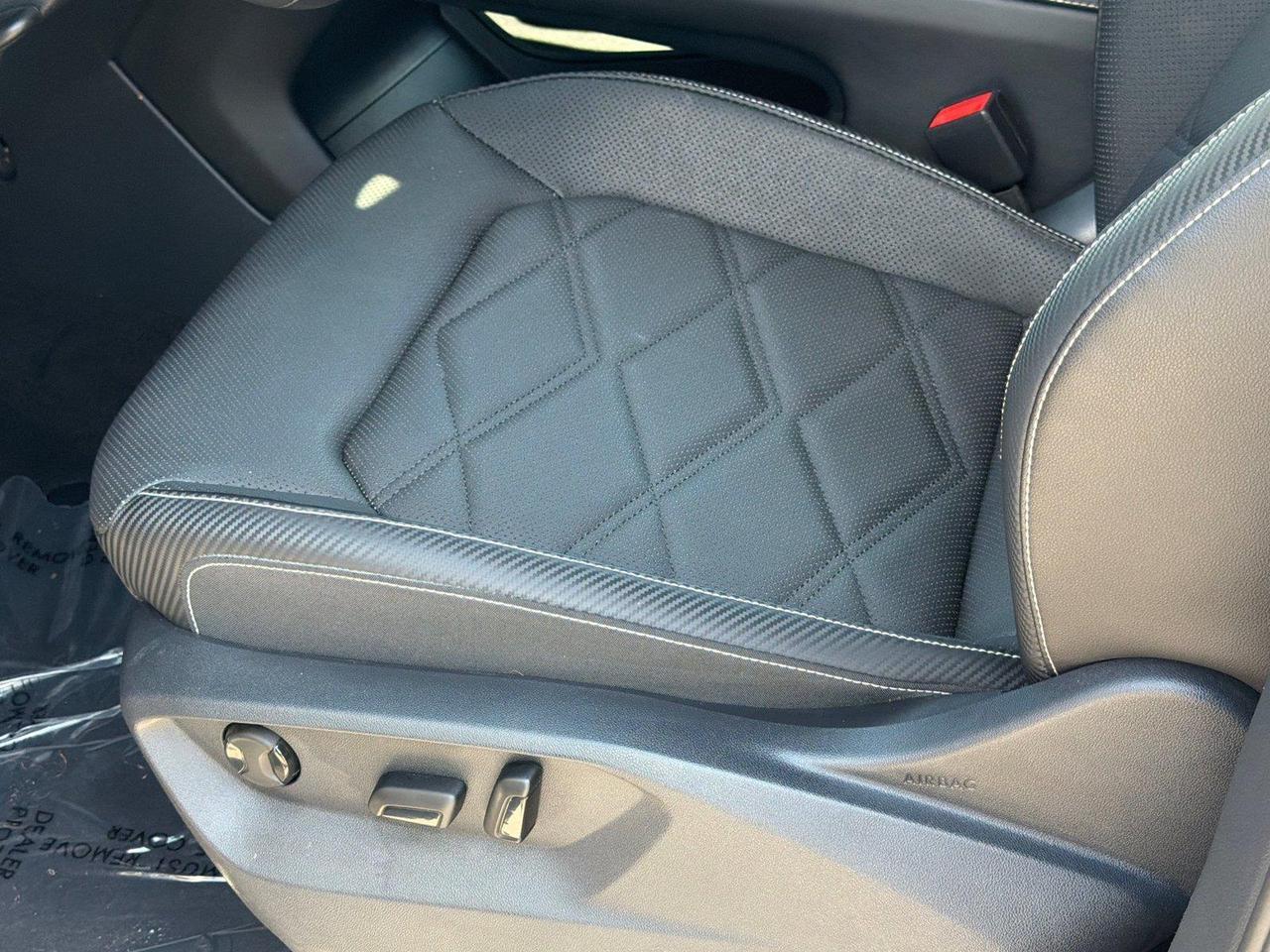 2024 Volkswagen Atlas Cross Sport 2.0T SE w/Technology Hagerstown MD