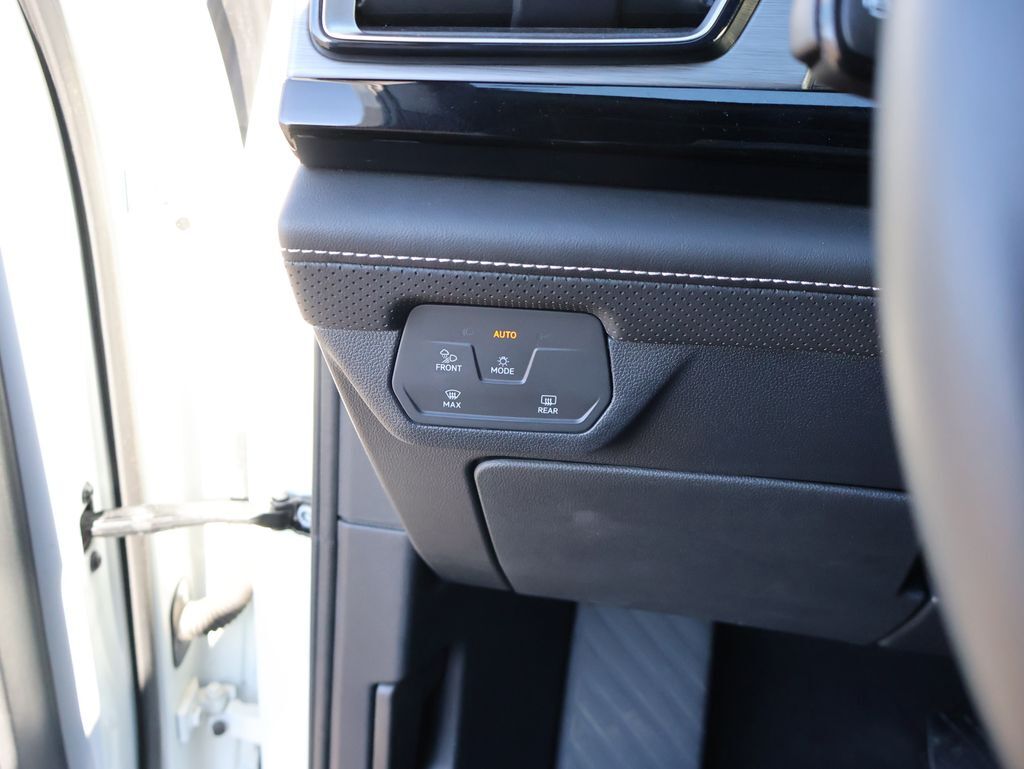 2024 Volkswagen Atlas Cross Sport 2.0T SE w/Technology San Clemente CA