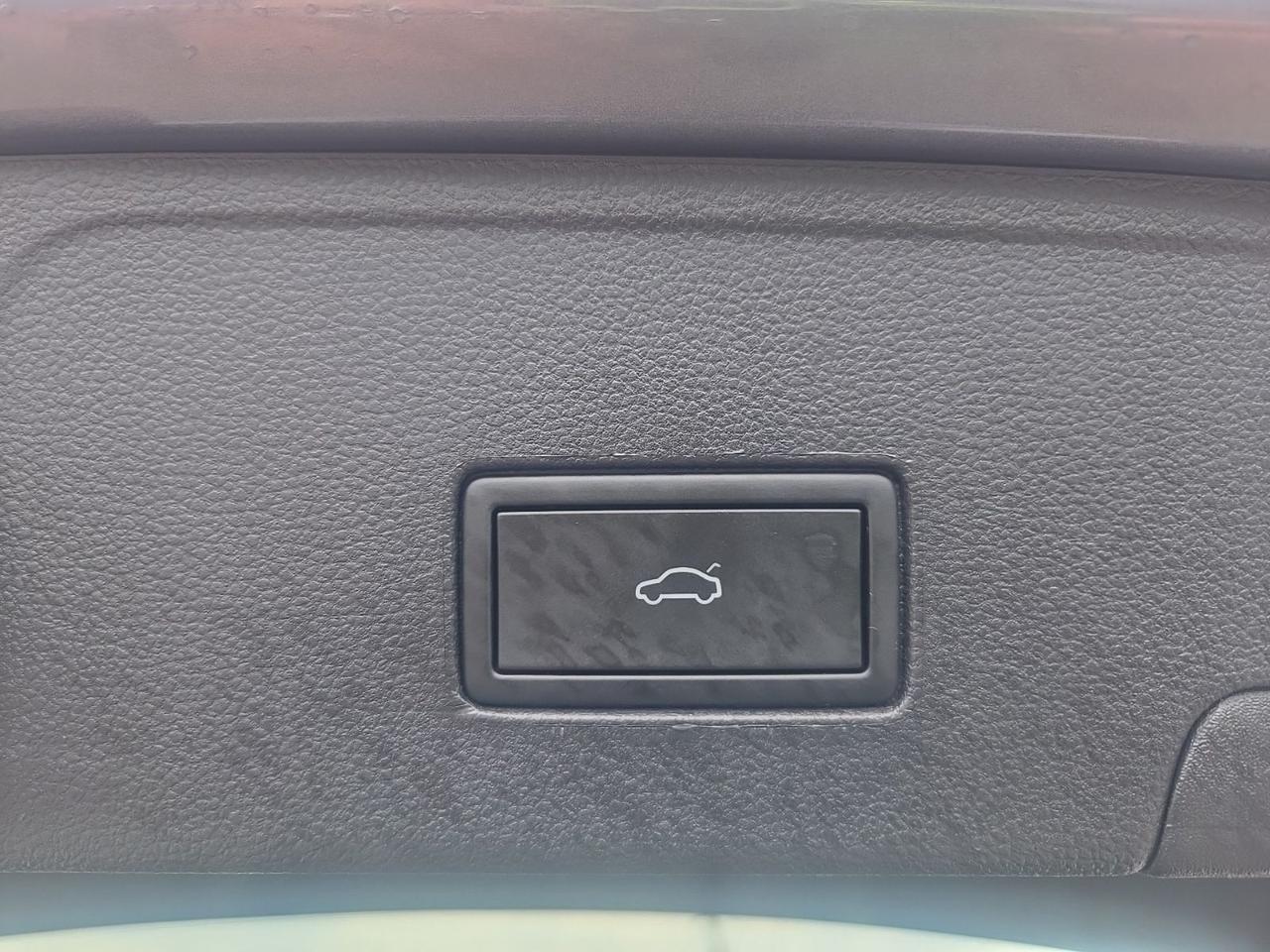 2024 Volkswagen Atlas Cross Sport 2.0T SE w/Technology Fredericksburg VA