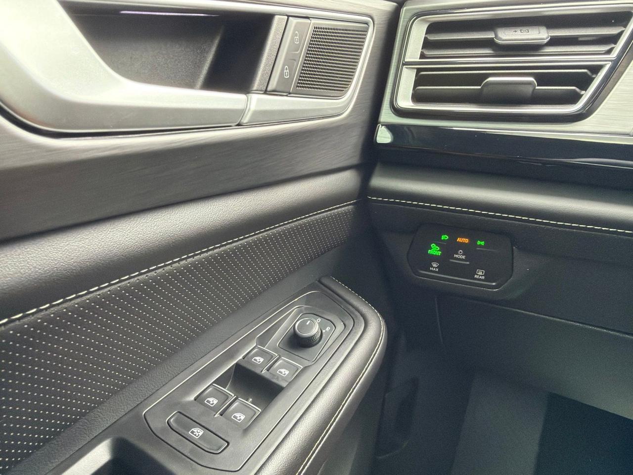 2024 Volkswagen Atlas Cross Sport 2.0T SE w/Technology Ashland VA