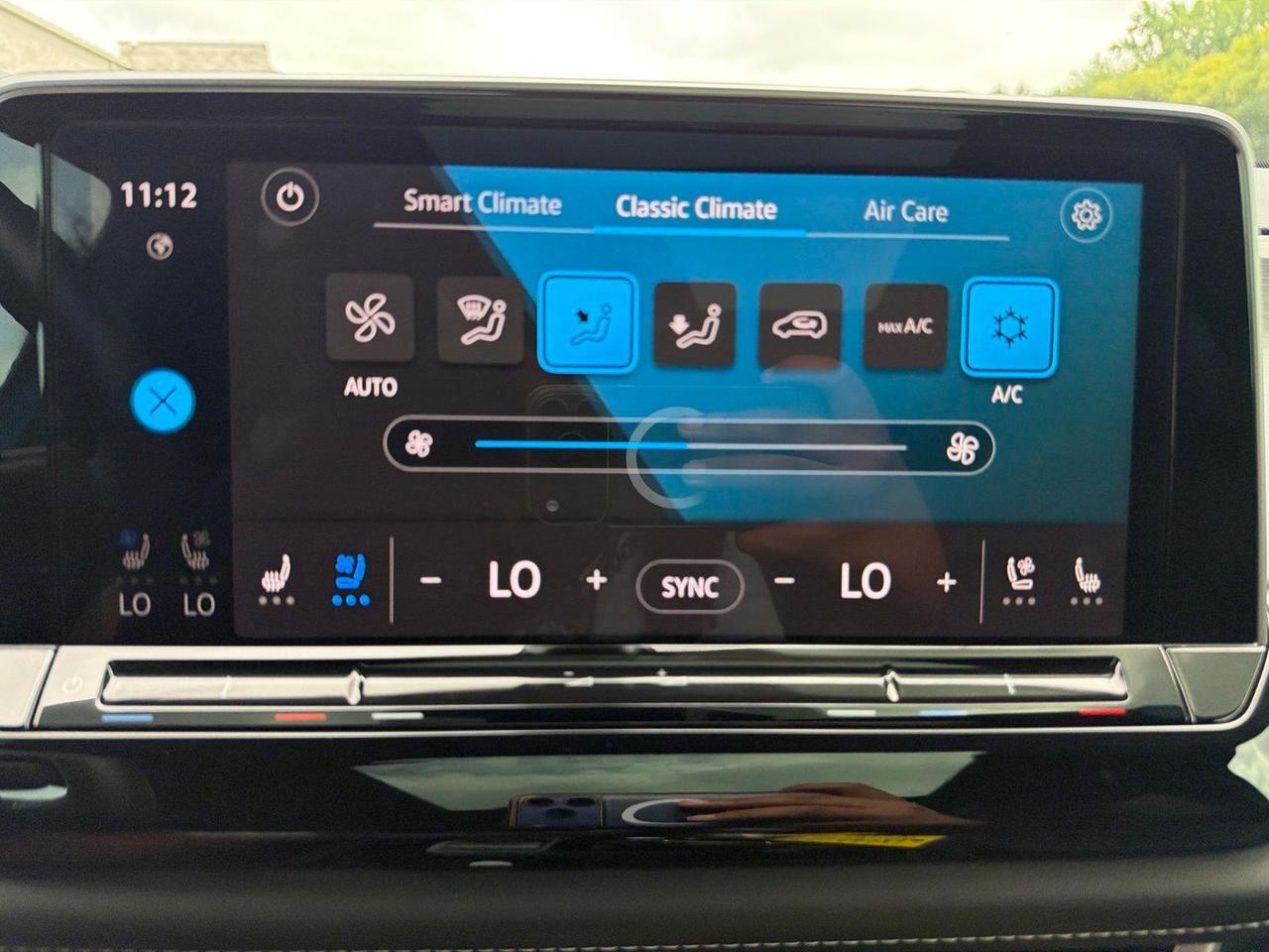 2024 Volkswagen Atlas Cross Sport 2.0T SE w/Technology Ashland VA