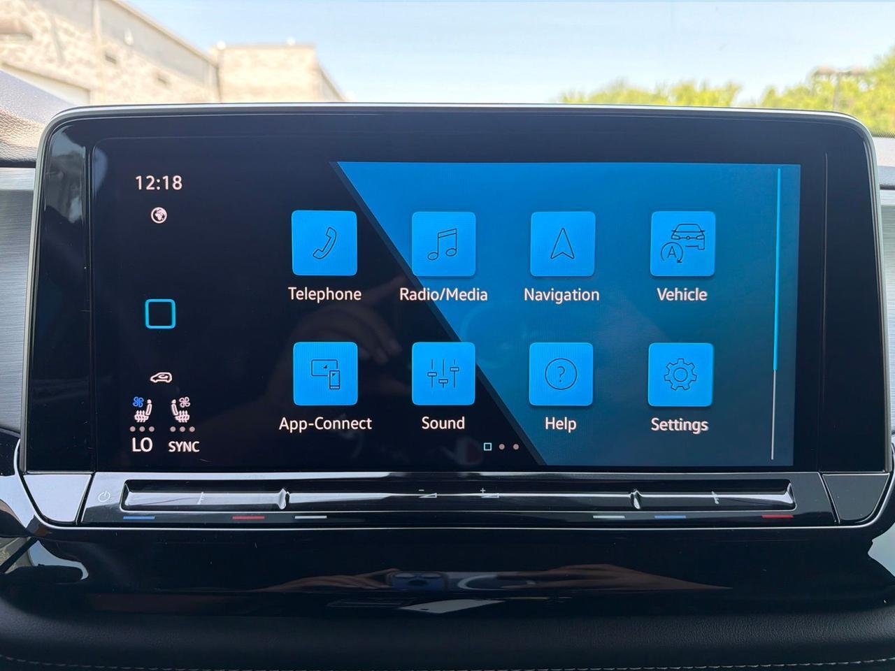 2024 Volkswagen Atlas Cross Sport 2.0T SE w/Technology Ashland VA