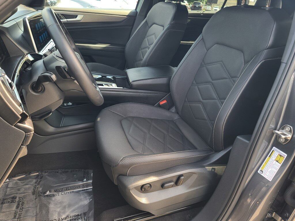 2024 Volkswagen Atlas Cross Sport 2.0T SE w/Technology Springfield VA