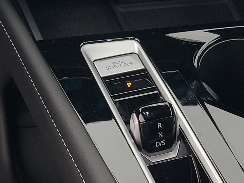 2024 Volkswagen Atlas Cross Sport 2.0T SE w/Technology Springfield VA