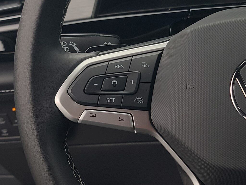 2024 Volkswagen Atlas Cross Sport 2.0T SE w/Technology Springfield VA