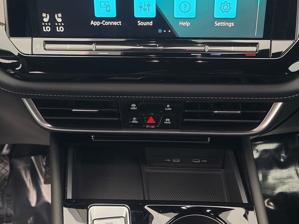 2024 Volkswagen Atlas Cross Sport 2.0T SE w/Technology Springfield VA