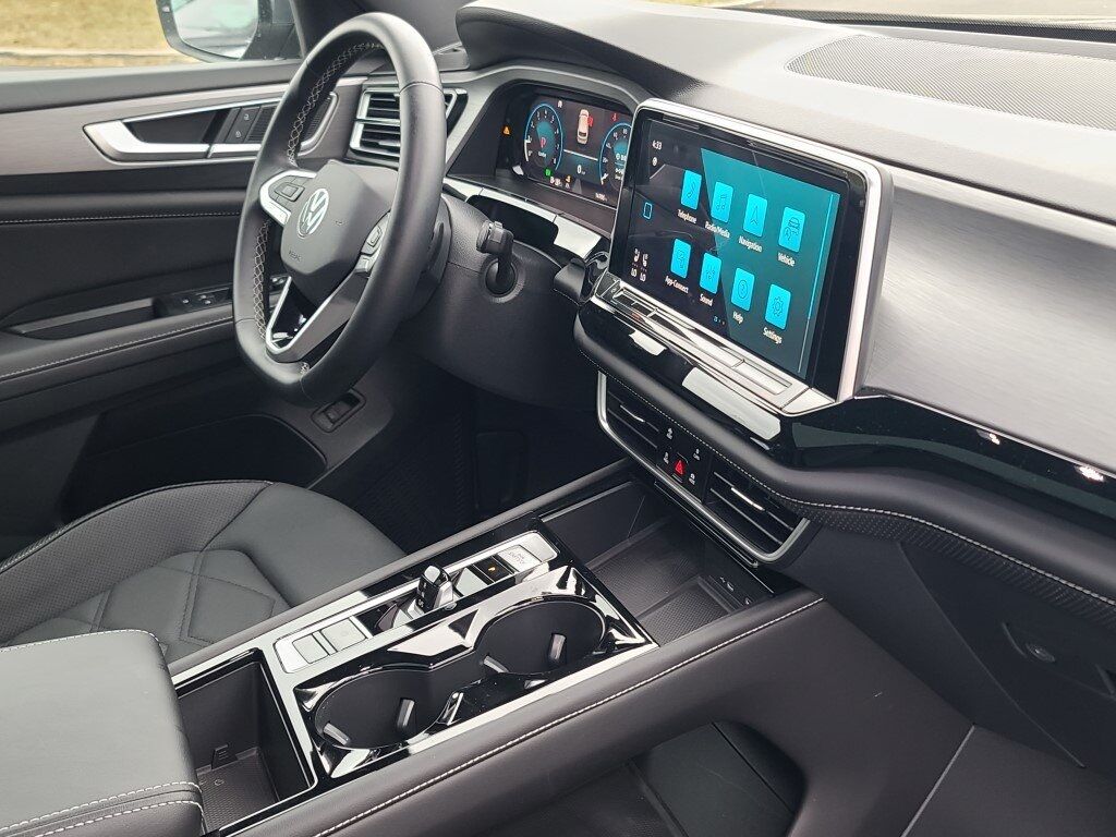 2024 Volkswagen Atlas Cross Sport 2.0T SE w/Technology Springfield VA