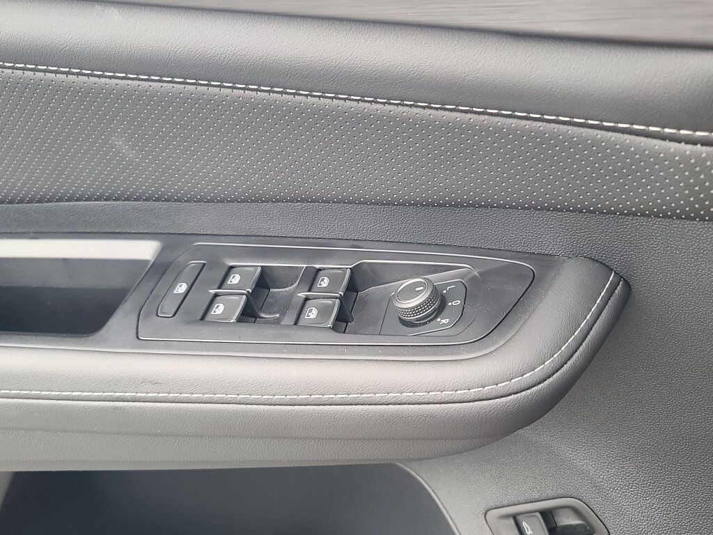 2024 Volkswagen Atlas Cross Sport 2.0T SE w/Technology Springfield VA