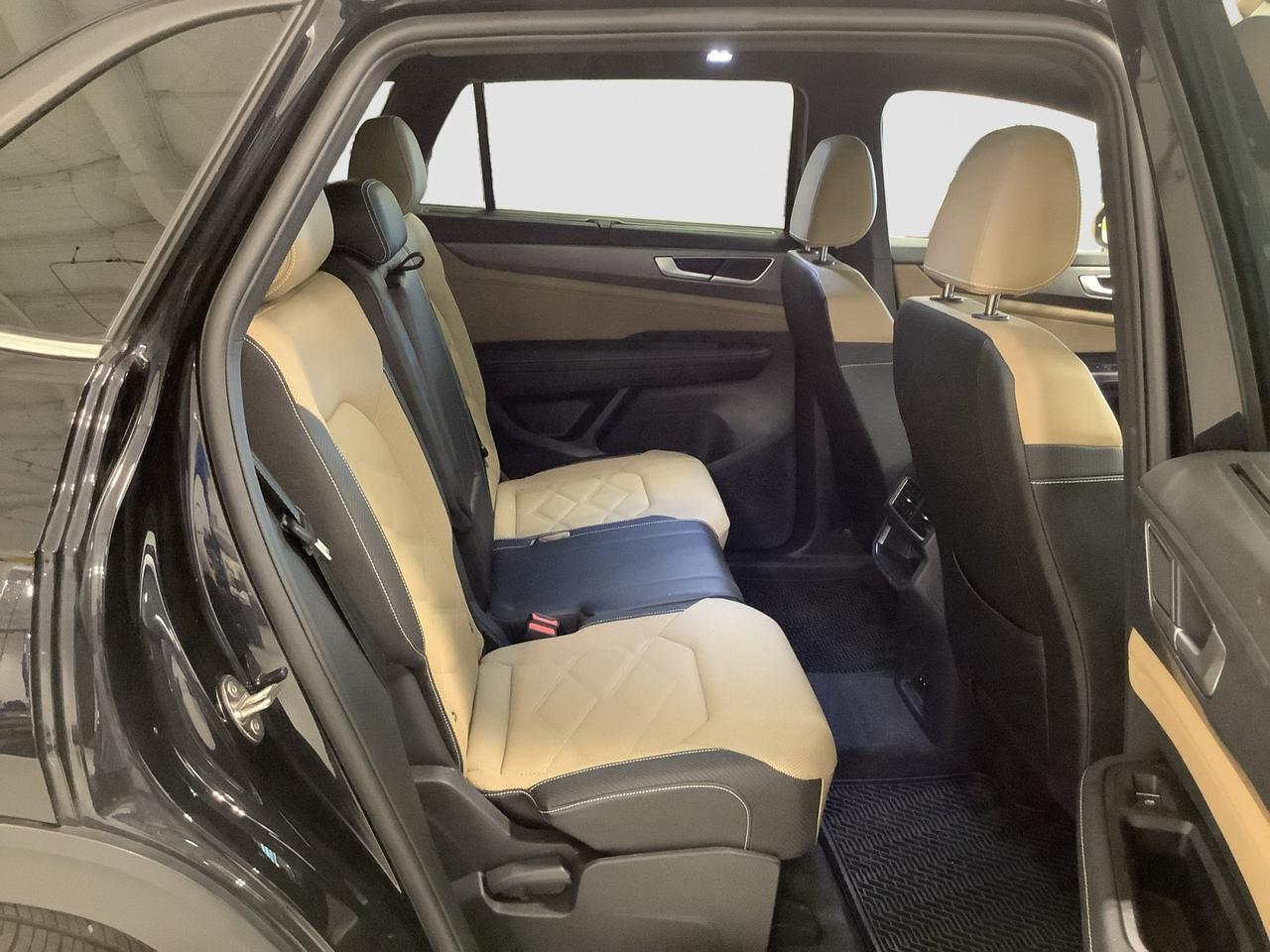 2024 Volkswagen Atlas Cross Sport 2.0T SE with Technology New Braunfels TX