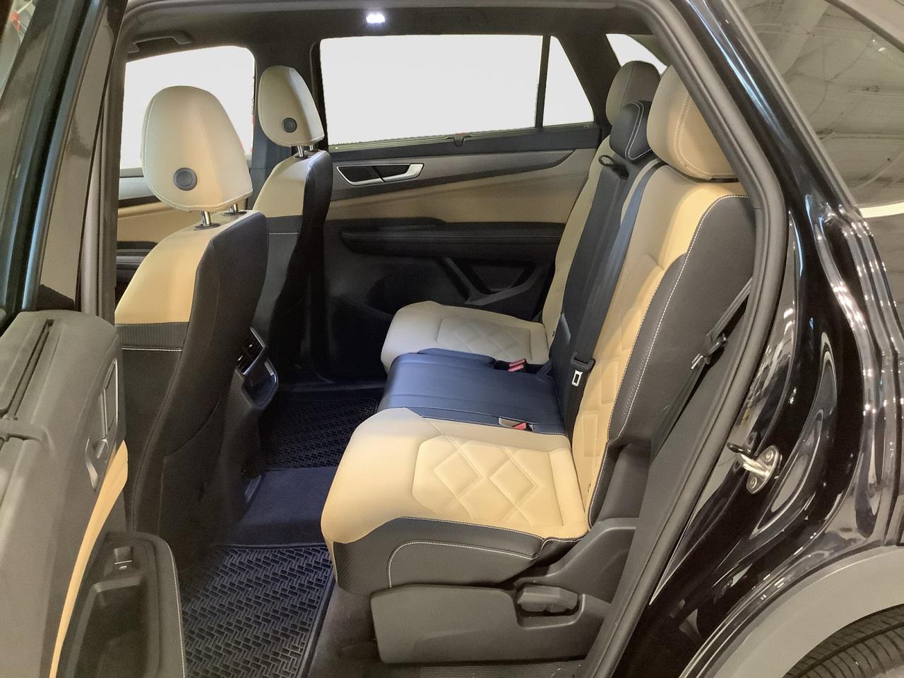 2024 Volkswagen Atlas Cross Sport 2.0T SE with Technology New Braunfels TX