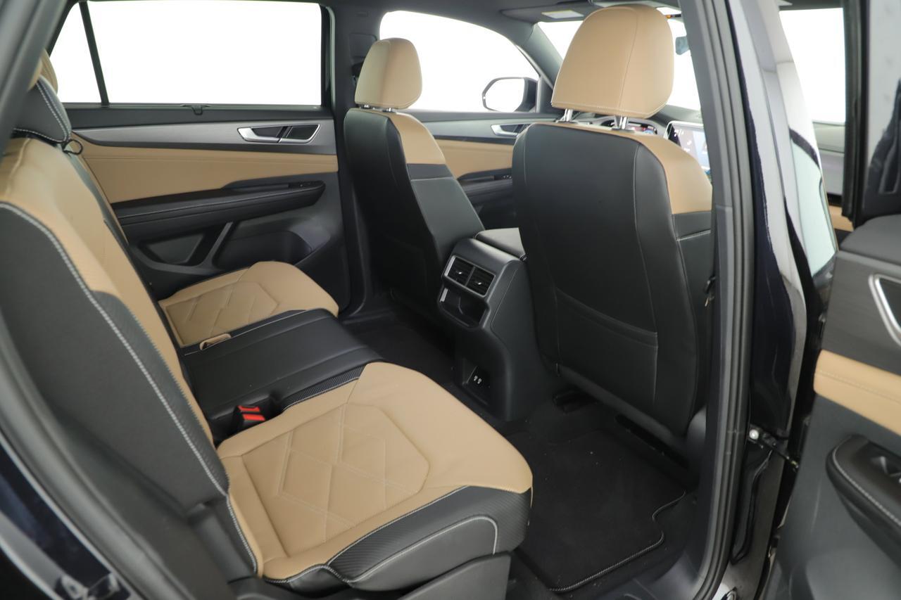 2024 Volkswagen Atlas Cross Sport 2.0T SE with Technology New Braunfels TX