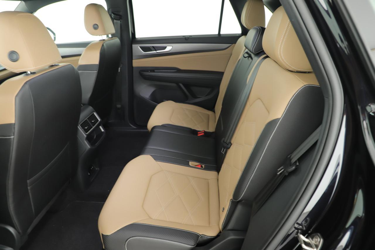 2024 Volkswagen Atlas Cross Sport 2.0T SE with Technology New Braunfels TX