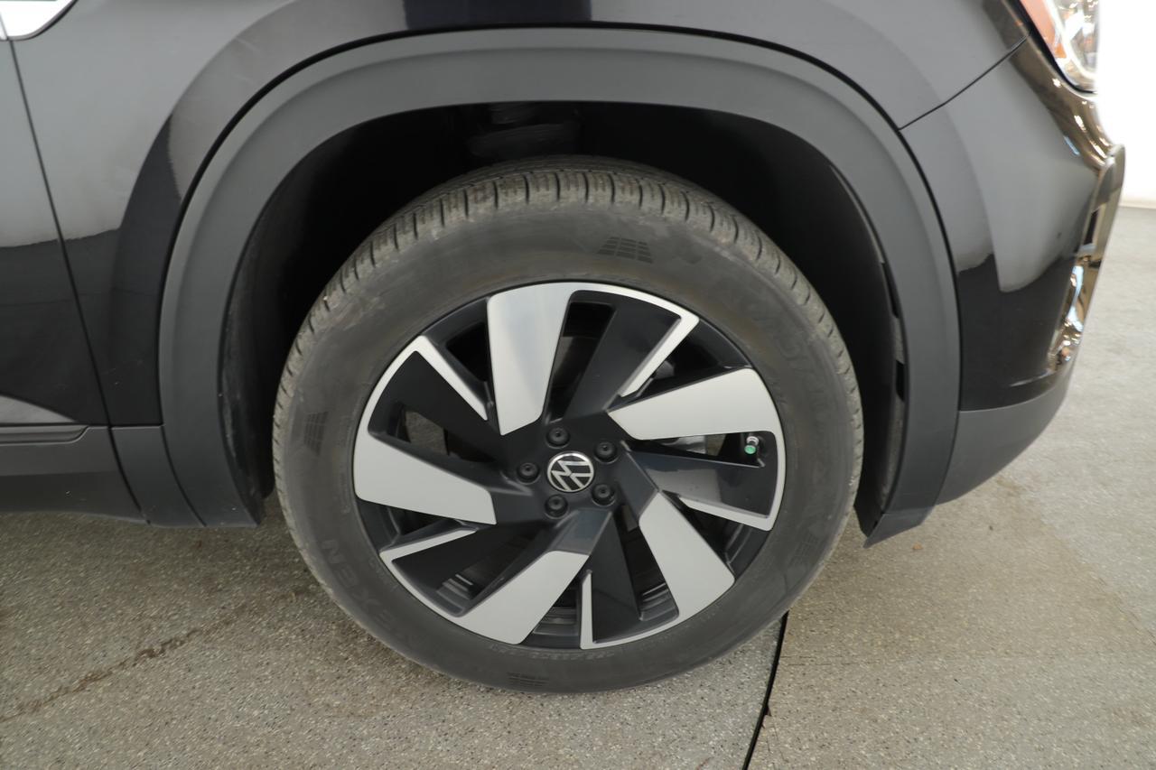 2024 Volkswagen Atlas Cross Sport 2.0T SE with Technology New Braunfels TX